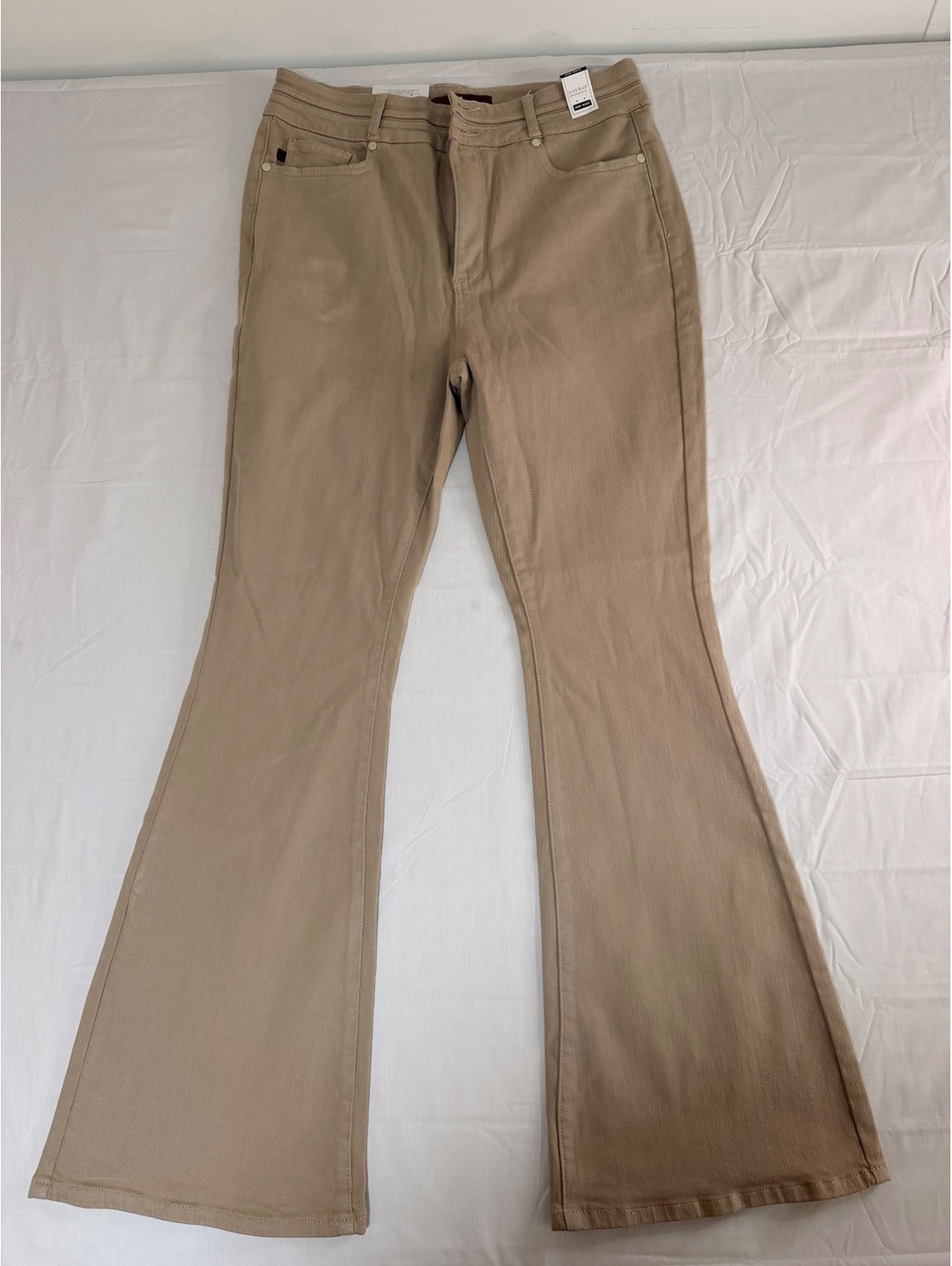 Judy Blue Beige Flared Jeans Size 15/32 with High Rise and Classic Five-Pocket